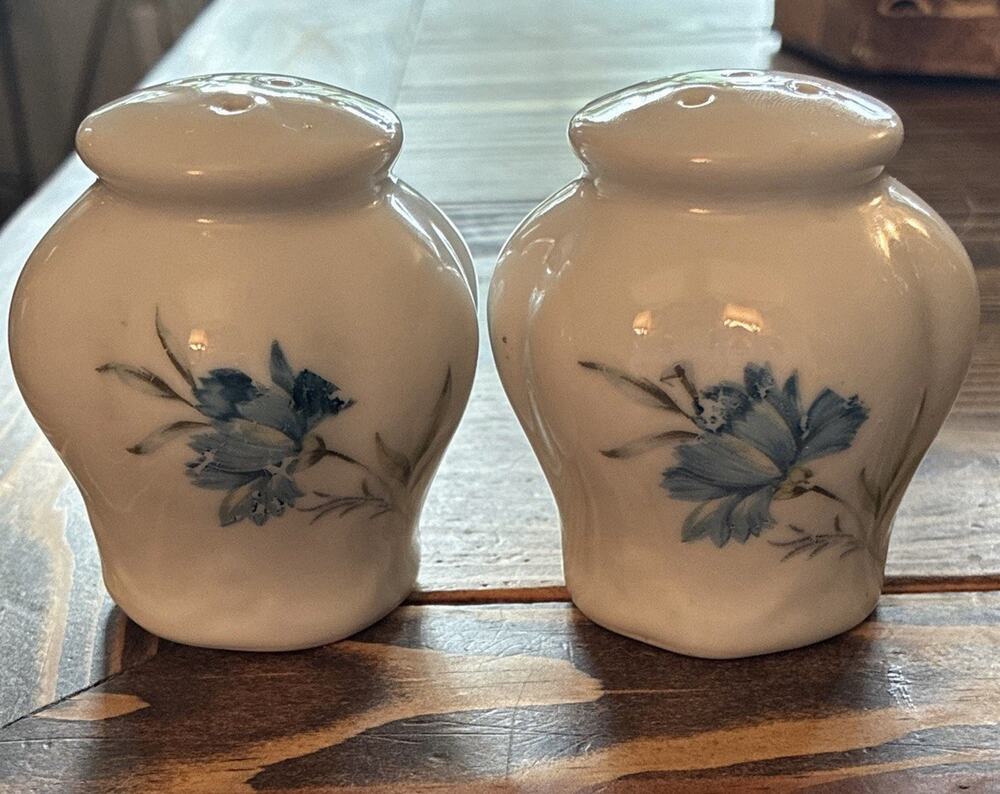 Vintage Inarco E4175 White Blue Floral 3D Shape Salt / Pepper Shakers 3”